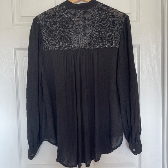 Free People Blouse with Metallic Silver Embroidery Sz S Gently Used - Picture 5 of 6